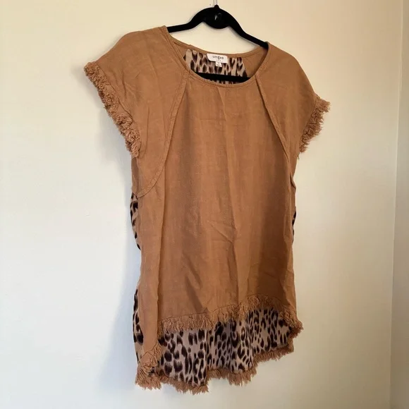 Umgee Brown Linen Leopard Print Blouse Size Small - Picture 2 of 14